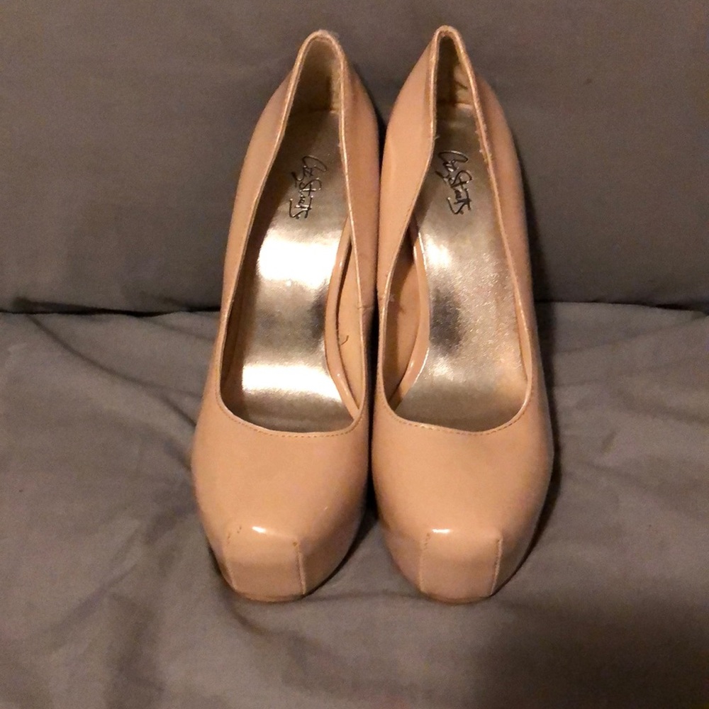 Nude platform heels